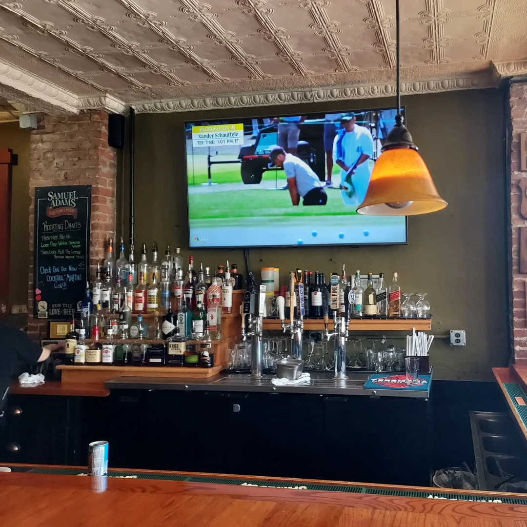 Rudders Public House New Step