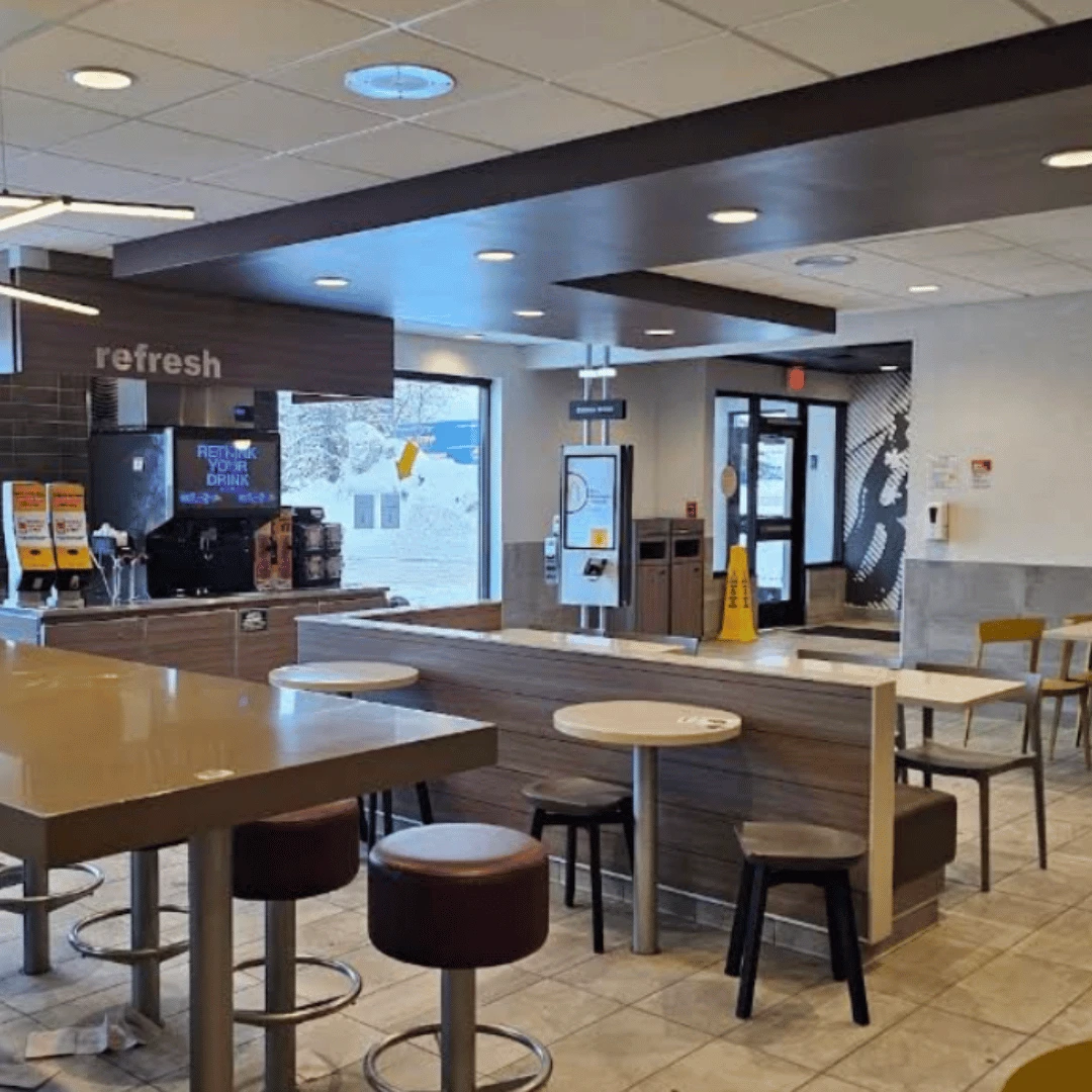ภายในร้าน McDonald's เมือง Soldotna รัฐ Alaska