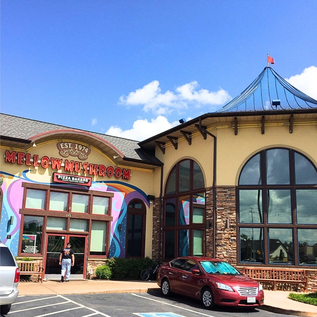 ร้าน Mellow Mushroom เมือง Pigeon Forge รัฐ Tennessee