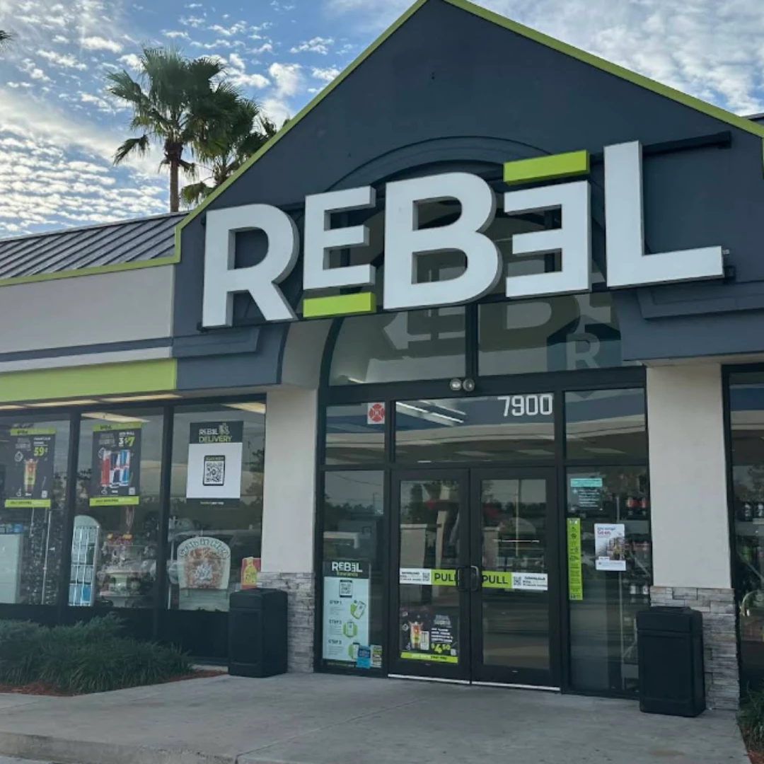 หน้าร้าน Rebel Convenience Stores เมือง Orlando รัฐ Florida