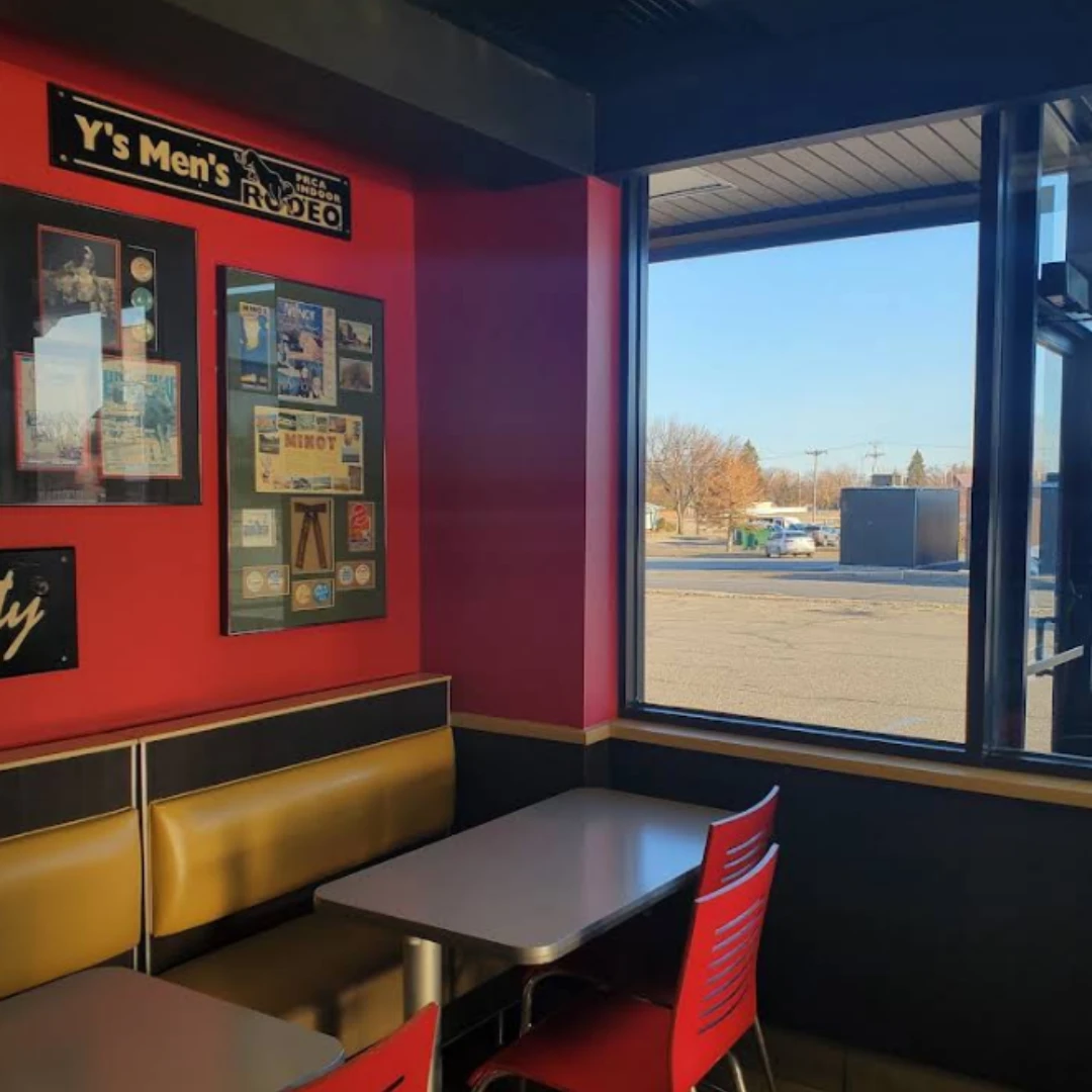 ที่นั่งในร้าน Burger King เมือง Minot รัฐ North Dakota