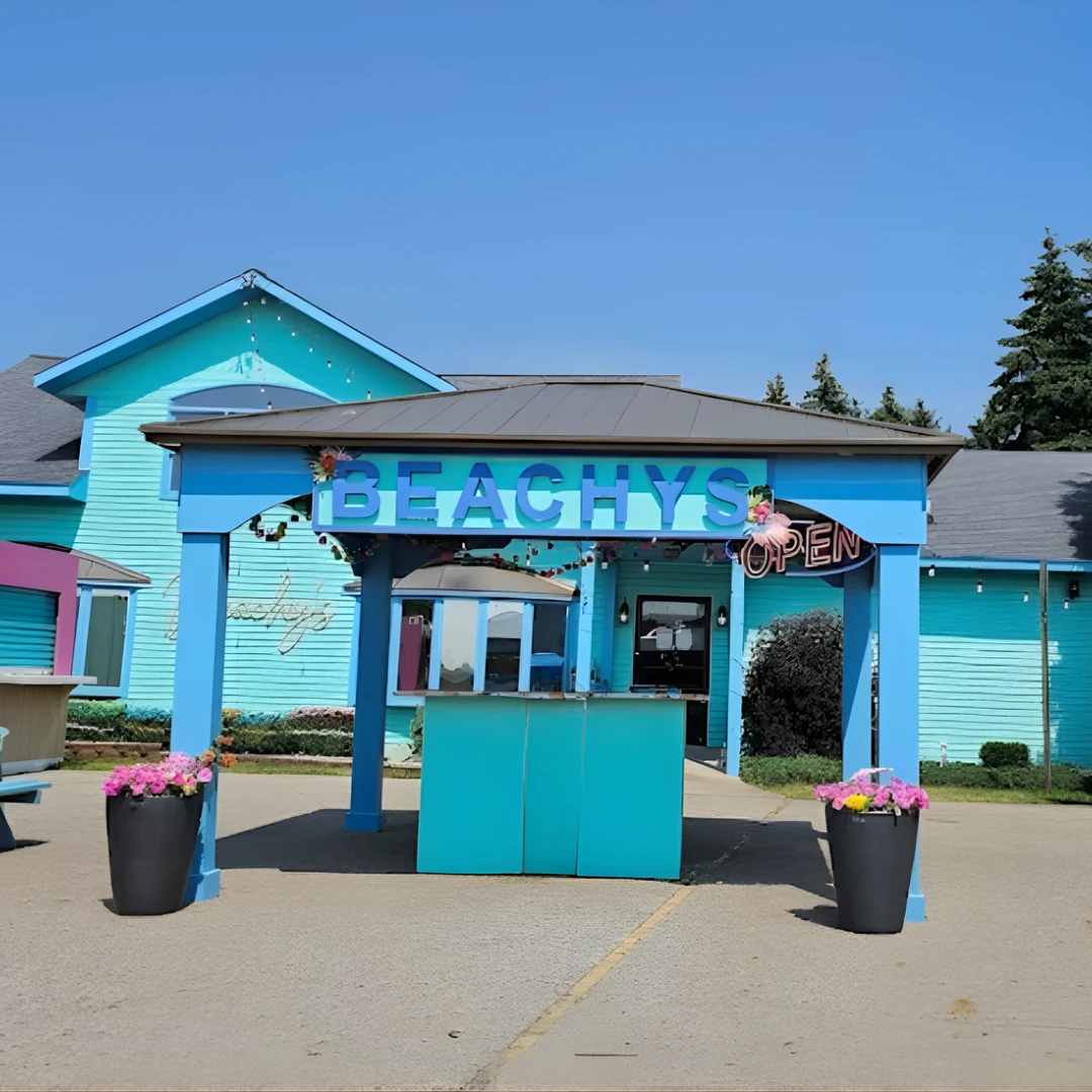 หน้าร้าน Beachy’s Bar & Grill