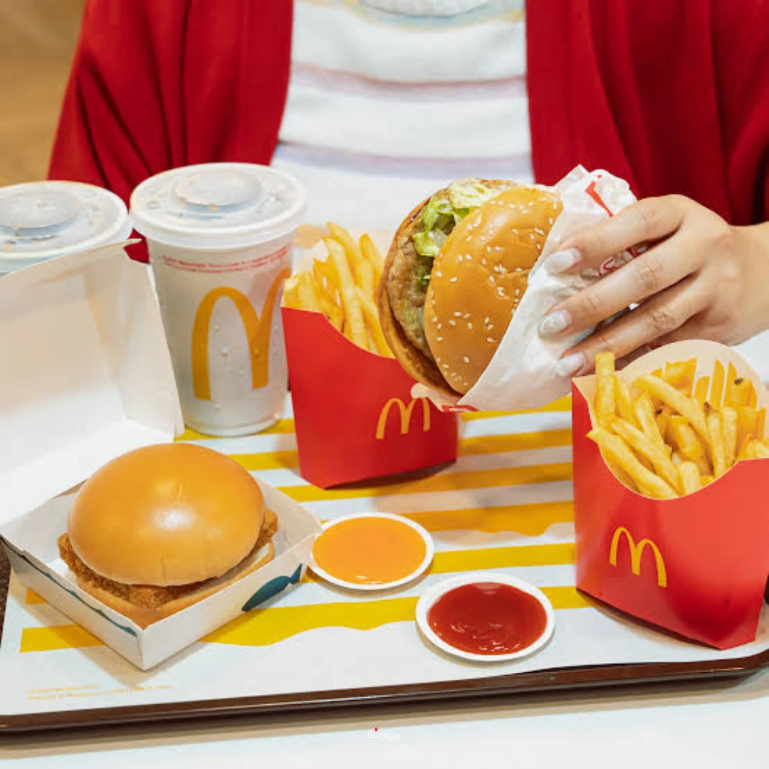 เมนูอาหารร้าน McDonald's เมือง Queensbury รัฐ NY