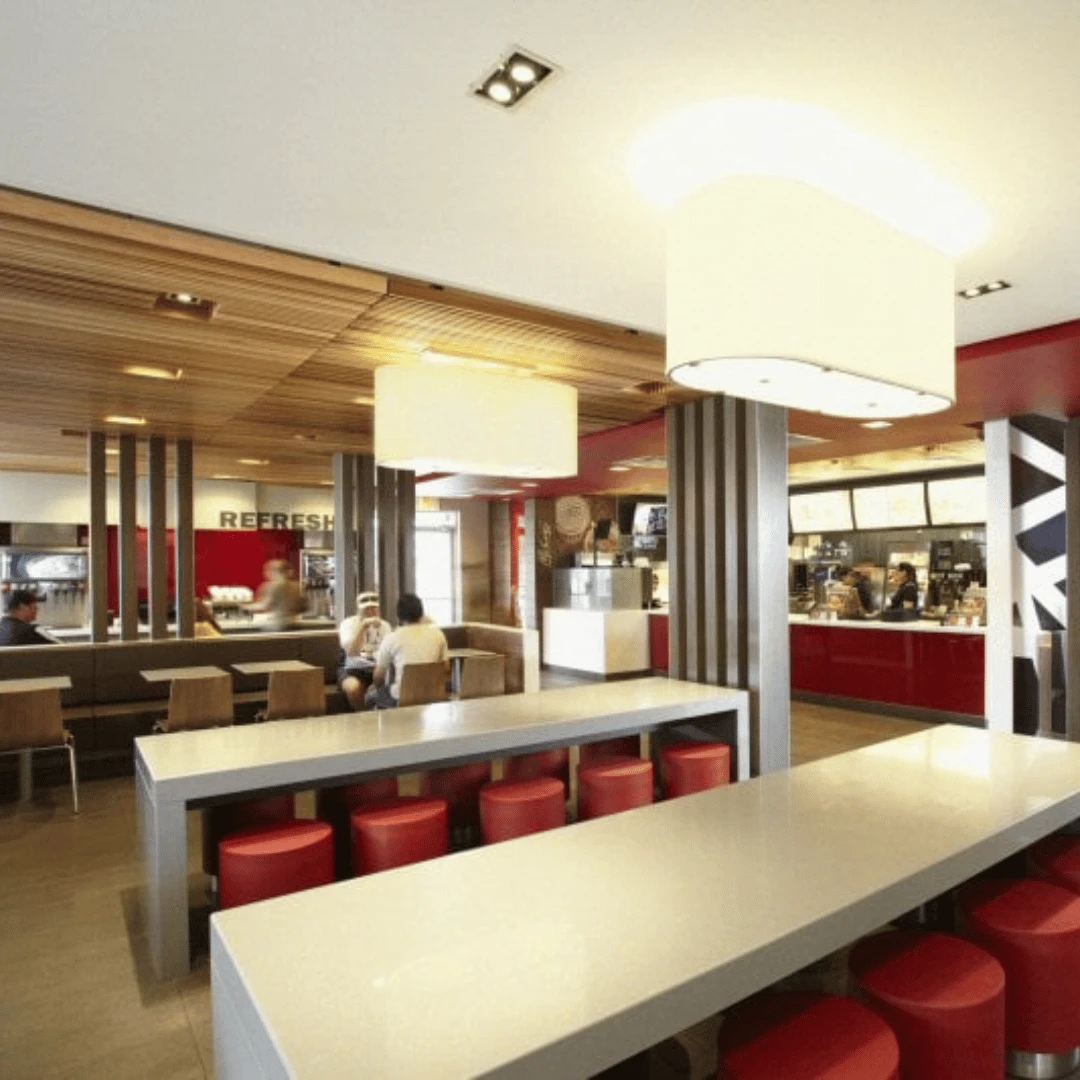 ภายในร้าน McDonald's เมือง Kenai รัฐ Alaska