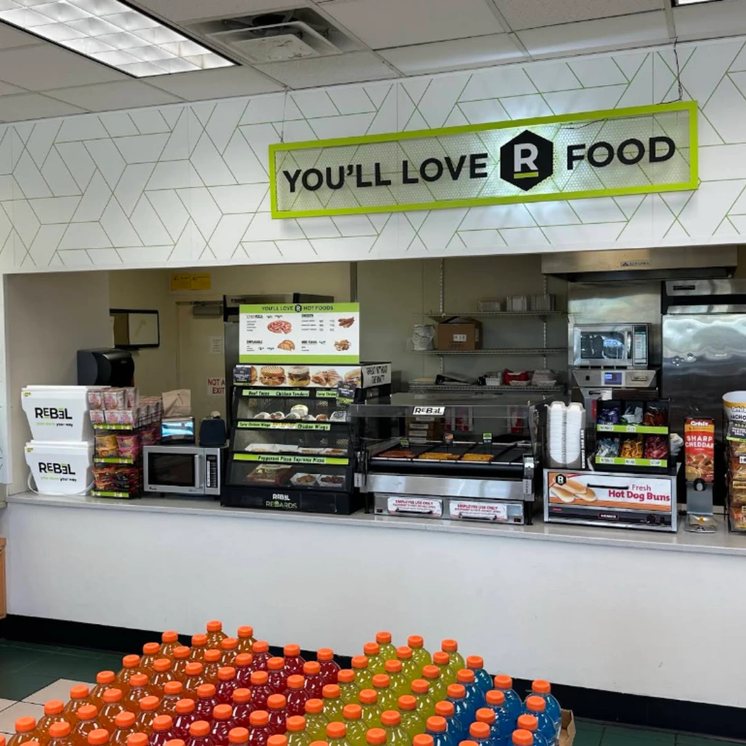 ภายในร้าน Rebel Convenience Stores เมือง Orlando รัฐ Florida
