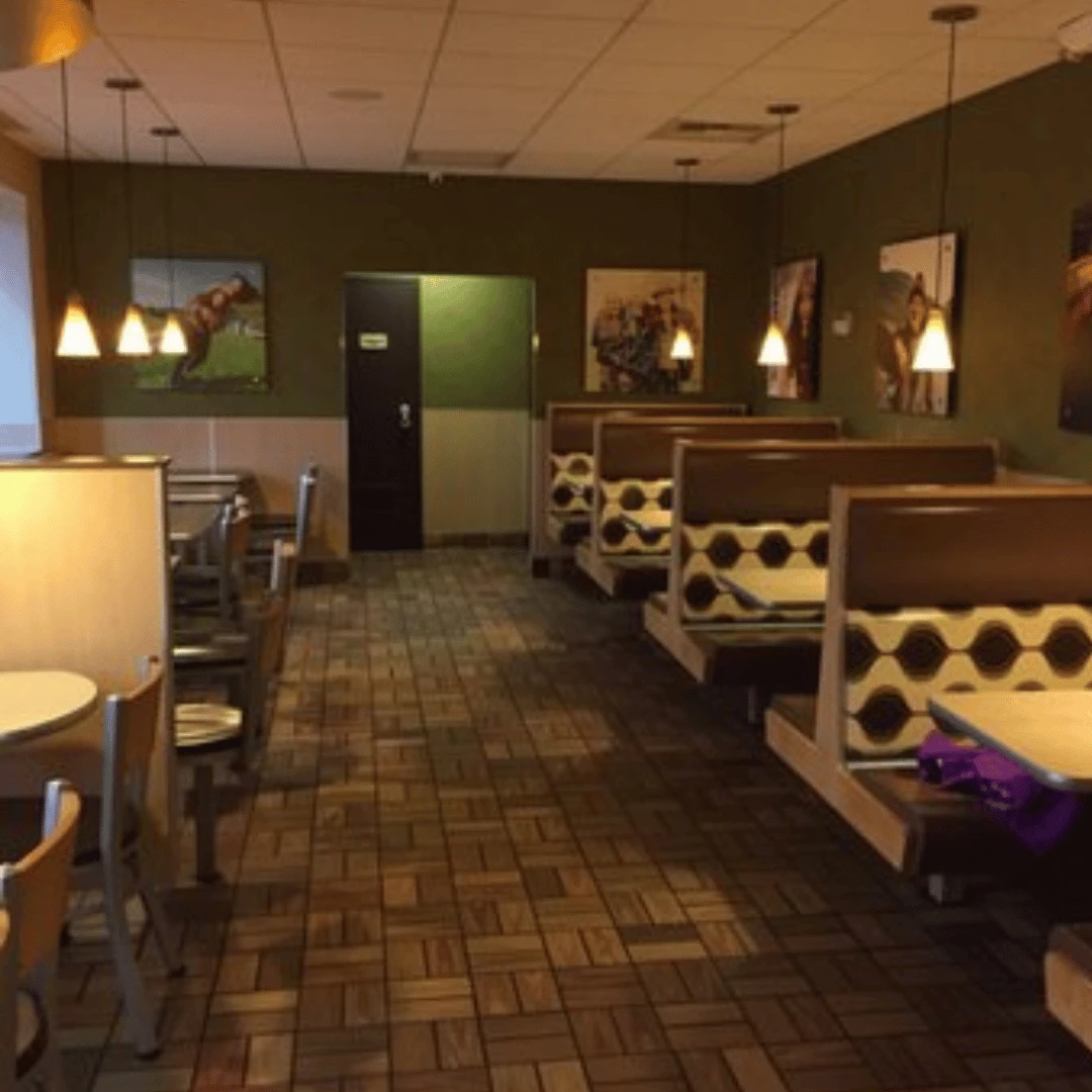 ภายในร้าน McDonald's เมือง Juneau รัฐ Alaska