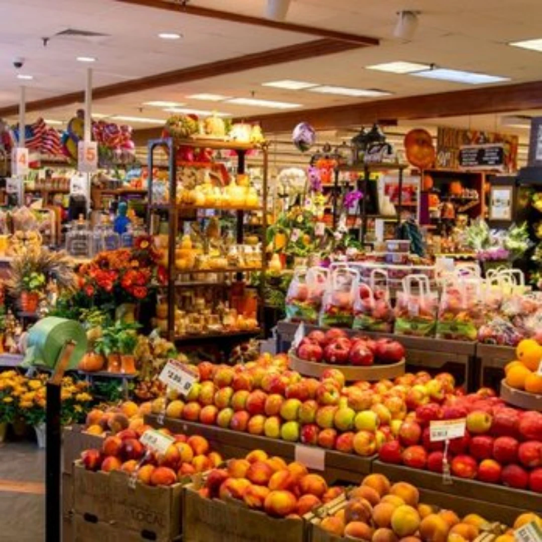 ข้างใน TOM'S FOOD MARKET